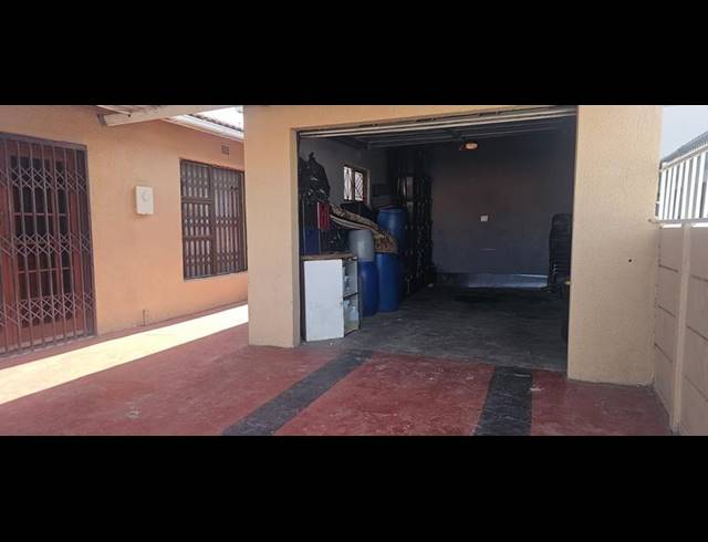 2 BEDROOM HOUSE FOR SALE IN GUGULETU